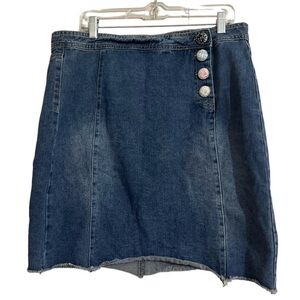 Cato Est. 1946 Denim Skirt Women’s 14 Snap Closure Covered Buttons Raw Hem Blue